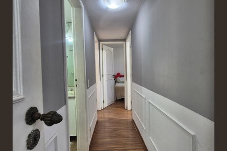 Apartamento à venda com 139m², 4 quartos e 2 vagasCorredor 