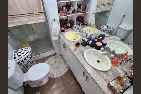 Apartamento à venda com 139m², 4 quartos e 2 vagasBanheiro da Suíte