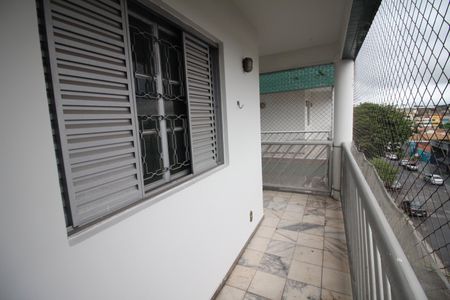 Varanda Sala de apartamento para alugar com 4 quartos, 220m² em Jardim Riacho das Pedras, Contagem