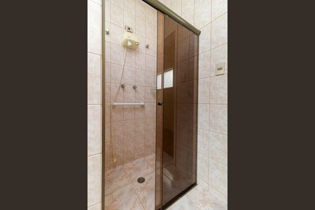 Casa à venda com 253m², 3 quartos e 4 vagasBanheiro 2