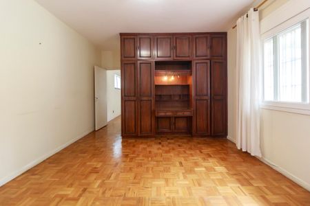 Casa à venda com 253m², 3 quartos e 4 vagasSuíte