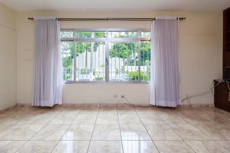 Casa à venda com 253m², 3 quartos e 4 vagasSala