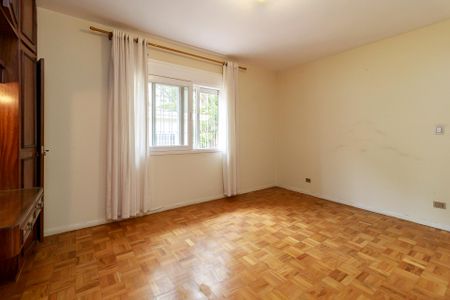 Casa à venda com 253m², 3 quartos e 4 vagasSuíte