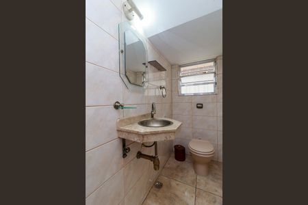 Casa à venda com 253m², 3 quartos e 4 vagasLavabo