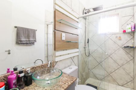 Casa de condomínio à venda com 120m², 2 quartos e 2 vagasBanheiro