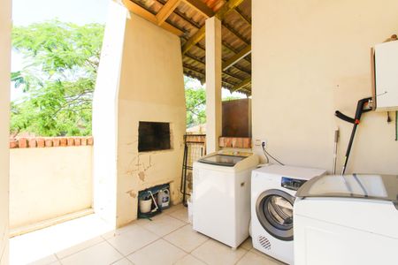 Casa de condomínio à venda com 120m², 2 quartos e 2 vagasÁrea de Serviço