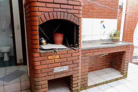 Casa à venda com 175m², 3 quartos e 4 vagasÁrea comum - Churrasqueira