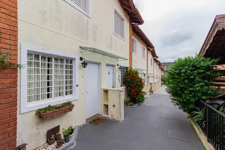 Casa à venda com 71m², 2 quartos e 2 vagas Casa à venda com 71m², 2 quartos e 2 vagasÁrea comum