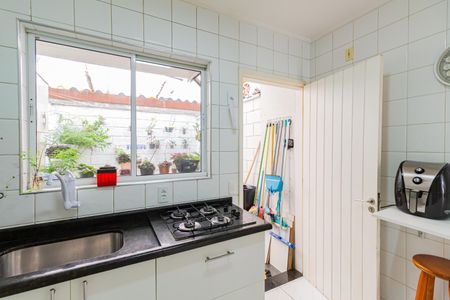 Casa à venda com 71m², 2 quartos e 2 vagas Casa à venda com 71m², 2 quartos e 2 vagasCozinha