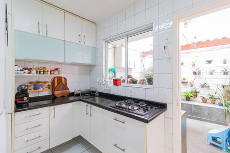 Casa à venda com 71m², 2 quartos e 2 vagas Casa à venda com 71m², 2 quartos e 2 vagasCozinha