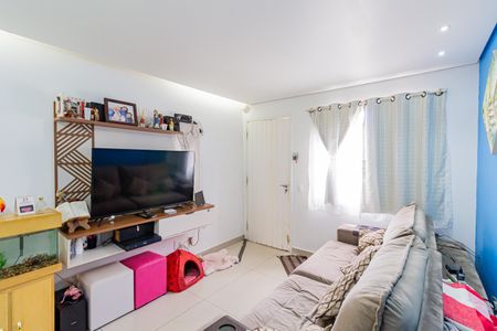Sala de casa para alugar com 2 quartos, 71m² em Jardim Iracema, São Paulo