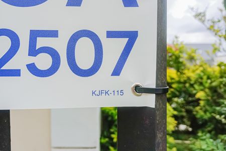 Casa à venda com 71m², 2 quartos e 2 vagas Casa à venda com 71m², 2 quartos e 2 vagasPlaquinha