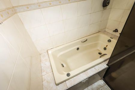 Casa à venda com 126m², 3 quartos e 1 vagaBanheiro