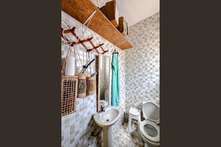 Casa à venda com 747m², 3 quartos e 1 vagaBanheiro