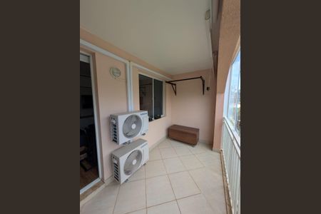 Apartamento à venda com 76m², 3 quartos e 2 vagasVaranda