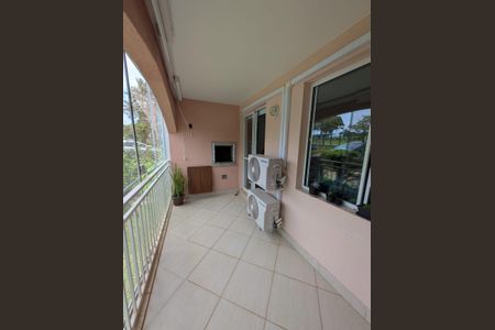 Apartamento à venda com 76m², 3 quartos e 2 vagasVaranda