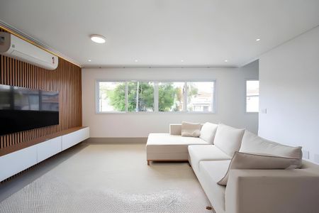 Casa para alugar com 200m², 3 quartos e 5 vagas