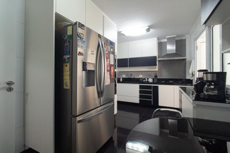 Apartamento à venda com 120m², 3 quartos e 3 vagas Apartamento à venda com 120m², 3 quartos e 3 vagasCozinha