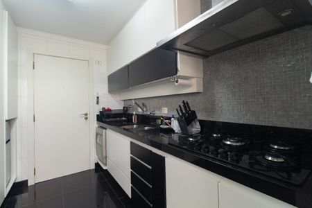 Apartamento à venda com 120m², 3 quartos e 3 vagas Apartamento à venda com 120m², 3 quartos e 3 vagasCozinha