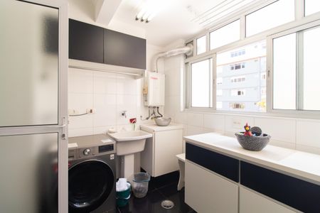 Apartamento à venda com 120m², 3 quartos e 3 vagas Apartamento à venda com 120m², 3 quartos e 3 vagasÁrea de Serviço