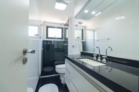 Apartamento à venda com 120m², 3 quartos e 3 vagas Apartamento à venda com 120m², 3 quartos e 3 vagasBanheiro