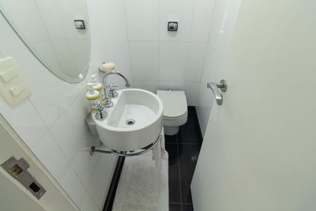 Apartamento à venda com 120m², 3 quartos e 3 vagas Apartamento à venda com 120m², 3 quartos e 3 vagasLavabo