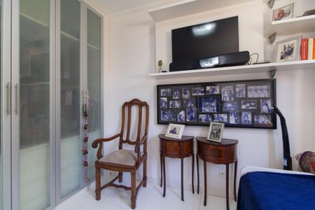 Apartamento à venda com 120m², 3 quartos e 3 vagas Apartamento à venda com 120m², 3 quartos e 3 vagasQuarto 2