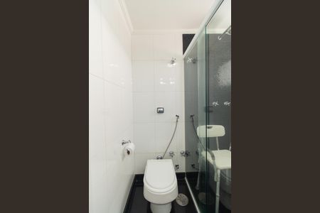 Apartamento à venda com 120m², 3 quartos e 3 vagas Apartamento à venda com 120m², 3 quartos e 3 vagasBanheiro da Suíte
