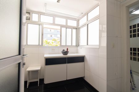 Apartamento à venda com 120m², 3 quartos e 3 vagas Apartamento à venda com 120m², 3 quartos e 3 vagasÁrea de Serviço