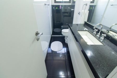 Apartamento à venda com 120m², 3 quartos e 3 vagas Apartamento à venda com 120m², 3 quartos e 3 vagasBanheiro