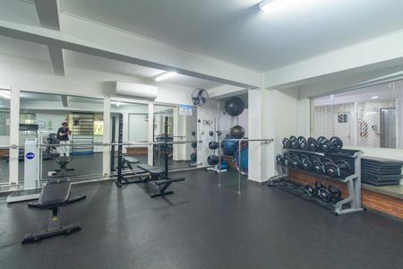 Apartamento à venda com 120m², 3 quartos e 3 vagas Apartamento à venda com 120m², 3 quartos e 3 vagasÁrea comum - Academia