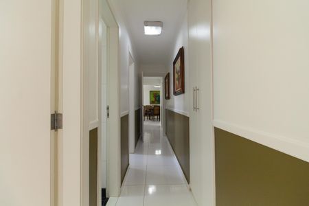 Apartamento à venda com 120m², 3 quartos e 3 vagas Apartamento à venda com 120m², 3 quartos e 3 vagasCorredor