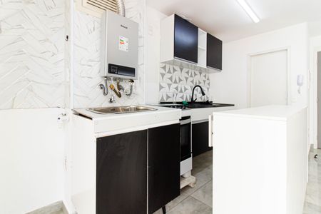 Cozinha / Área de Serviço de apartamento para alugar com 2 quartos, 48m² em Parque Industrial Tomas Edson, São Paulo
