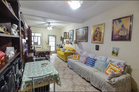 Casa à venda com 217m², 2 quartos e sem vagaSala