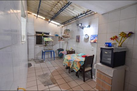 Casa à venda com 217m², 2 quartos e sem vagaÁrea de Serviço