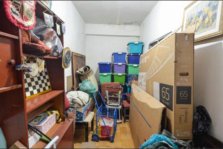 Casa à venda com 217m², 2 quartos e sem vagaQuarto de Serviço