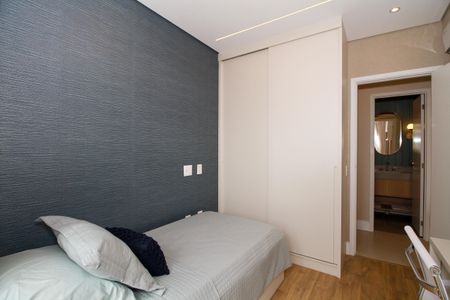 Quarto de apartamento para alugar com 2 quartos, 71m² em Pinheiros, São Paulo