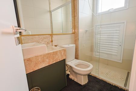 Banheiro do Quarto 1 de apartamento para alugar com 2 quartos, 65m² em Jardim das Esmeraldas, Goiânia