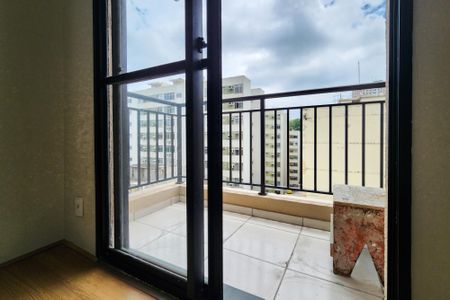 Varanda  de kitnet/studio para alugar com 1 quarto, 38m² em Imperial de São Cristóvão, Rio de Janeiro