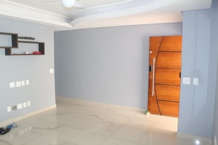 Sala de casa para alugar com 3 quartos, 200m² em Olímpico, São Caetano do Sul