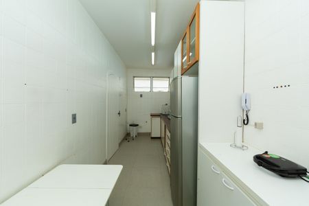 Apartamento à venda com 200m², 4 quartos e 2 vagas Apartamento à venda com 200m², 4 quartos e 2 vagasCOZINHA