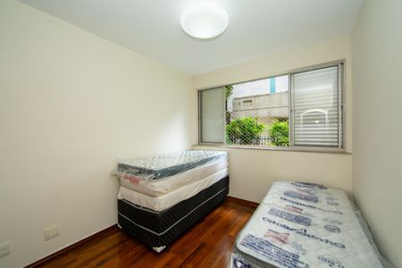 Apartamento à venda com 200m², 4 quartos e 2 vagas Apartamento à venda com 200m², 4 quartos e 2 vagasQUARTO3