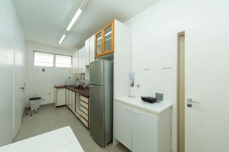 Apartamento à venda com 200m², 4 quartos e 2 vagas Apartamento à venda com 200m², 4 quartos e 2 vagasCOZINHA