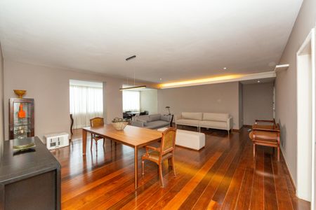 Apartamento à venda com 200m², 4 quartos e 2 vagas Apartamento à venda com 200m², 4 quartos e 2 vagasSALA