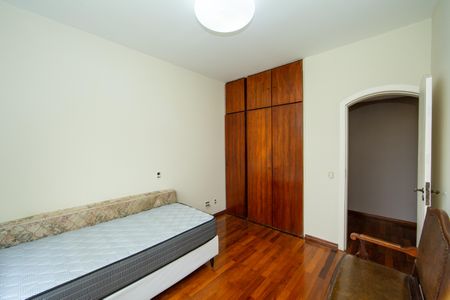 Apartamento à venda com 200m², 4 quartos e 2 vagas Apartamento à venda com 200m², 4 quartos e 2 vagasQUARTO2