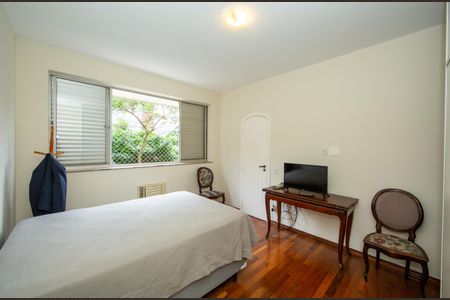 Apartamento à venda com 200m², 4 quartos e 2 vagas Apartamento à venda com 200m², 4 quartos e 2 vagasQUARTO1