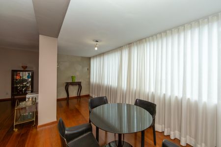 Apartamento à venda com 200m², 4 quartos e 2 vagas Apartamento à venda com 200m², 4 quartos e 2 vagasSALA