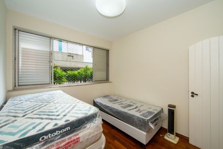 Apartamento à venda com 200m², 4 quartos e 2 vagas Apartamento à venda com 200m², 4 quartos e 2 vagasQUARTO3