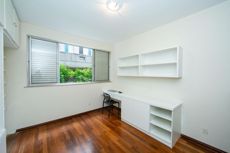 Apartamento à venda com 200m², 4 quartos e 2 vagas Apartamento à venda com 200m², 4 quartos e 2 vagasQUARTO4