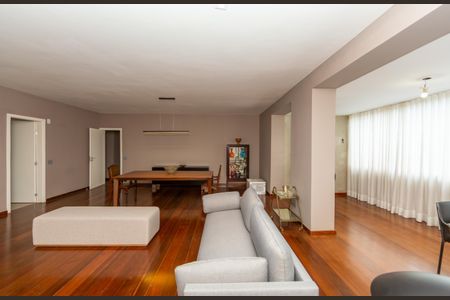 Apartamento à venda com 200m², 4 quartos e 2 vagas Apartamento à venda com 200m², 4 quartos e 2 vagasSALA